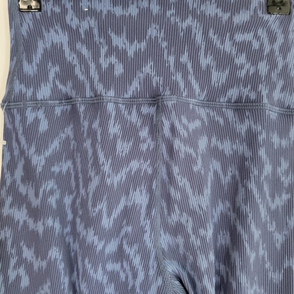 NWOT Aerie Blue Printed Leggings Medium Tall High Waist - Picture 5 of 5
